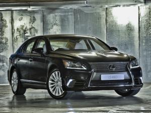 Lexus LS460 2013 года (ZA)